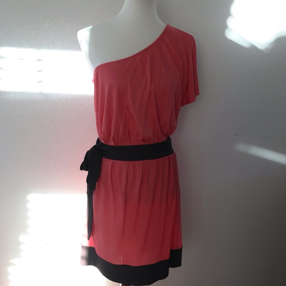 Dress - Picture 2 of 8